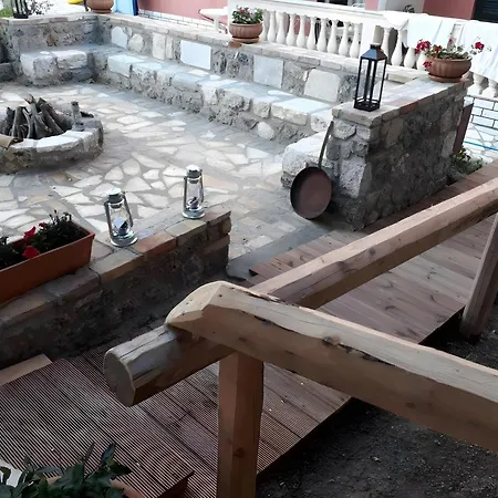 Kitchenette Pool 4 3*