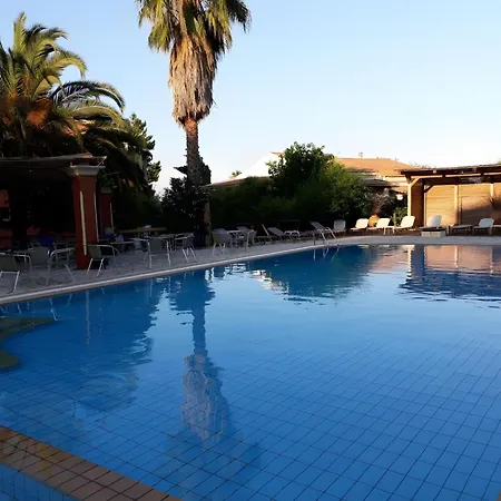 Kitchenette Pool 4 Guest house