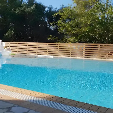 Kitchenette Pool 4 Guest house Gouvia